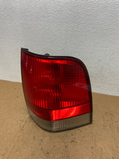 2003 2004 2005 Lincoln Aviator Right Passenger RH Side Tail Light AD1412 LK0