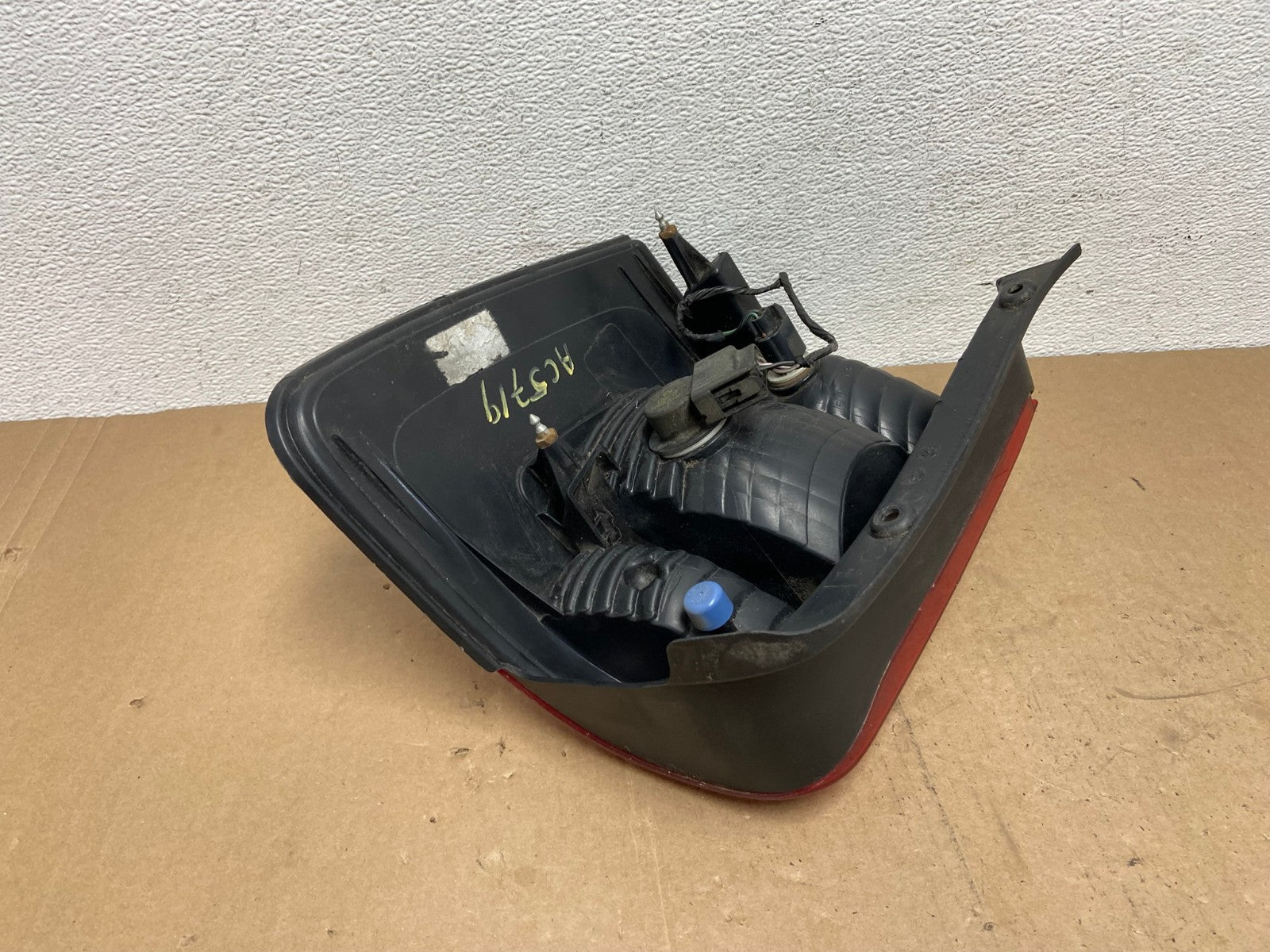 2008 to 2012 Ford Escape Left Driver LH Side Tail Light AC5719 LK6