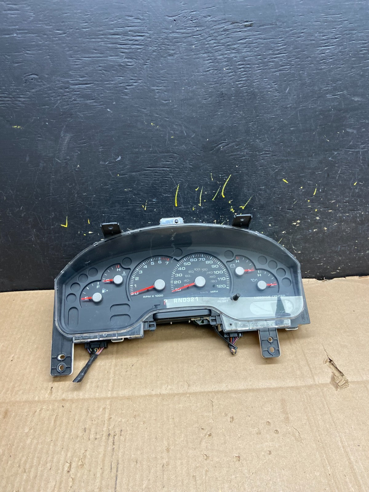 2003 Ford Explorer Speedometer Cluster Gauge Oem Y2493 DG0