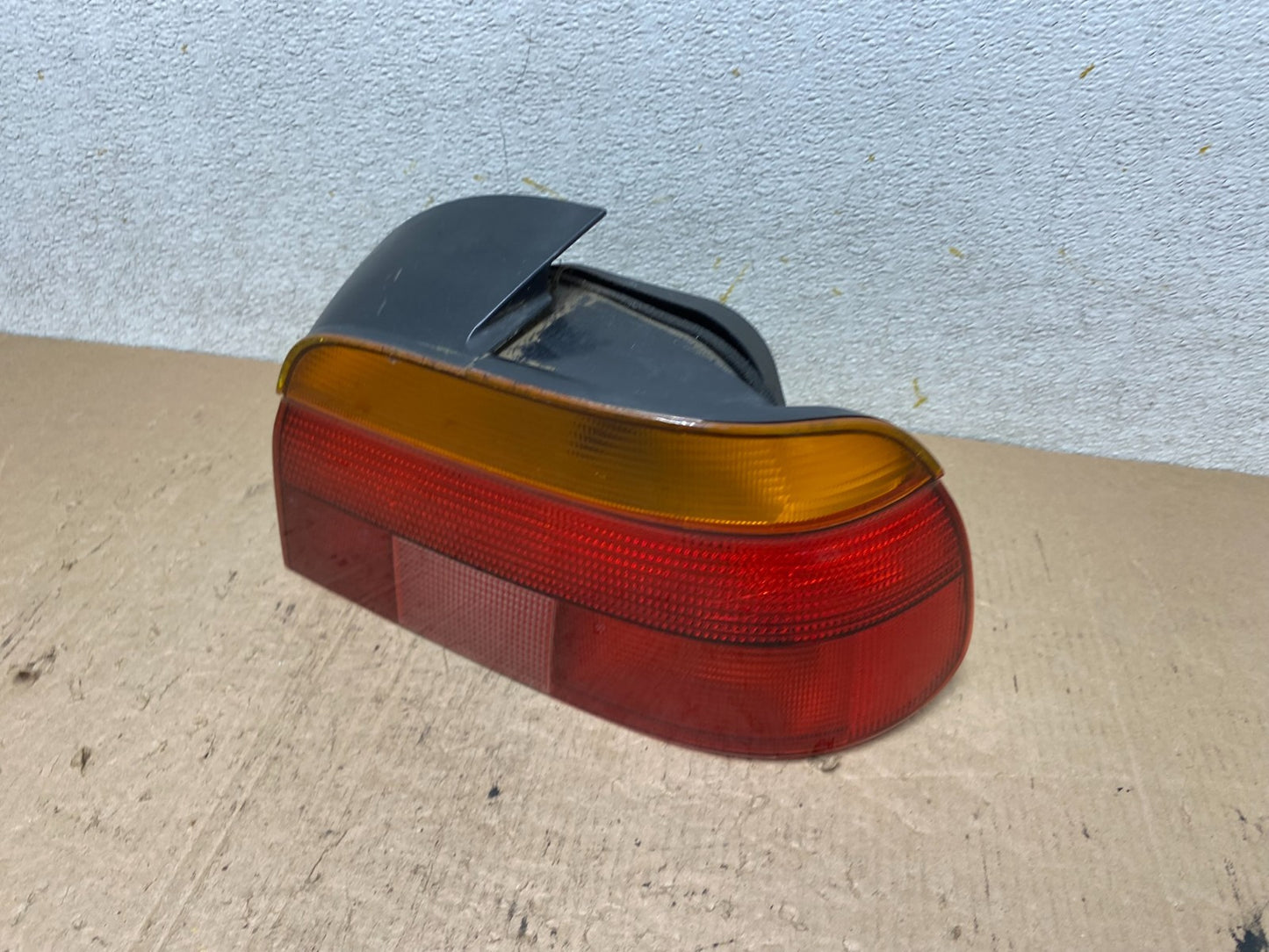 1996-2000 BMW 5-SERIES E39 528i 540i Right Passenger Side Rh Tail Light Q2751 DW1