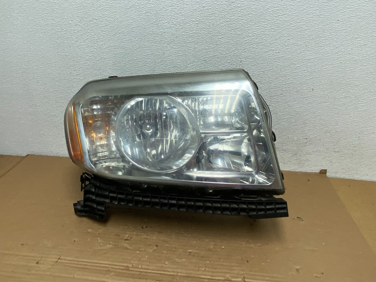 2009 2010 2011 Honda Pilot Right Passenger RH Halogen Headlight AD4249 DW0