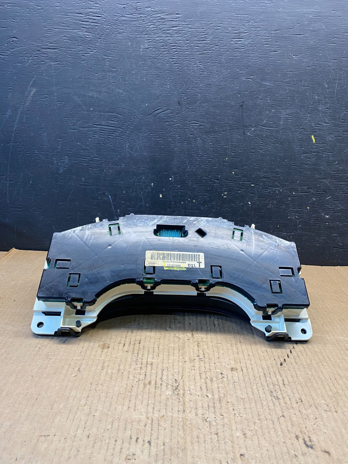 2004 to 2007 Chevrolet Express Speedometer Cluster Gauge M4421 DG5