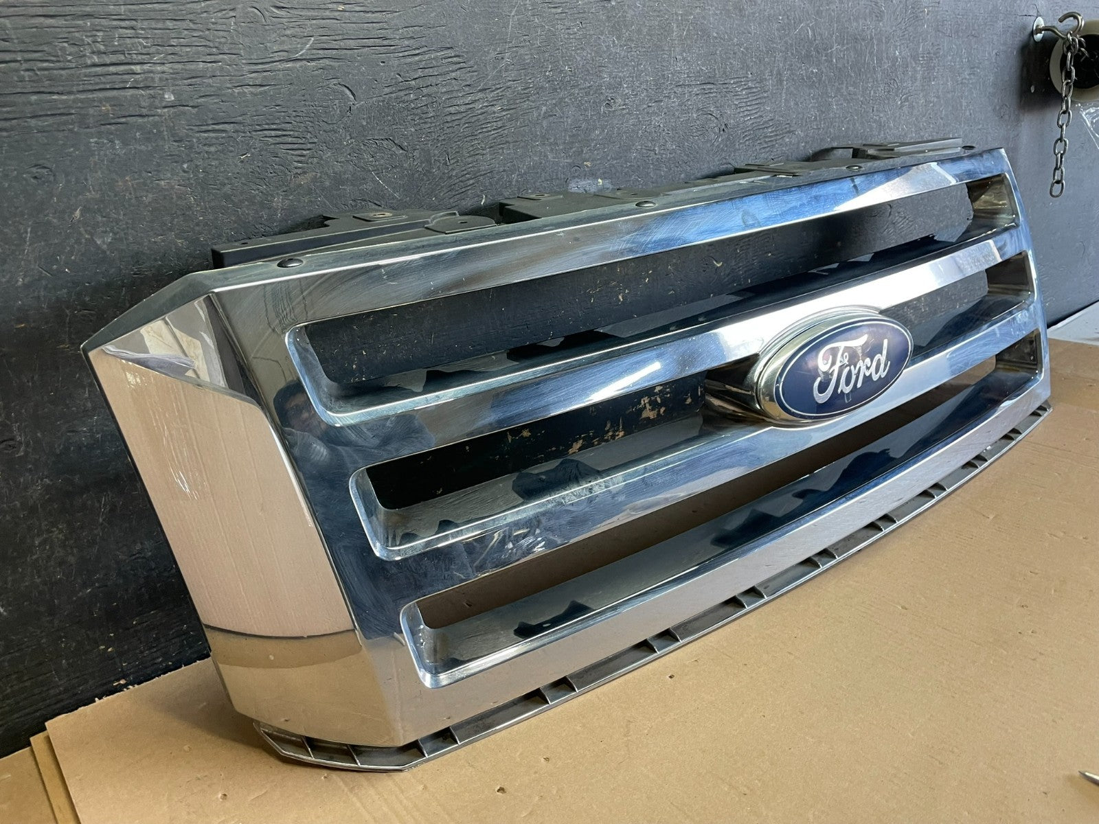 2007 to 2014 Ford Expedition Front Upper Chrome Grill Grille Oem aa6797 DG1