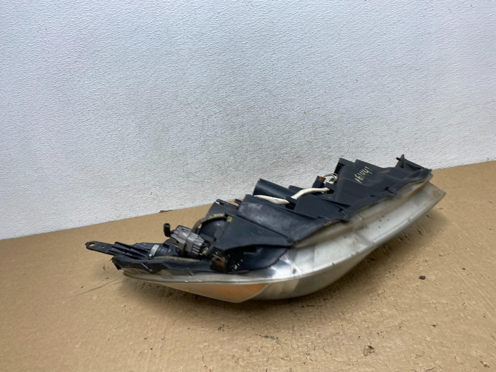 2010 2011 2012 Subaru Legacy Outback Left Driver Halogen Headlight AG1441 DW8