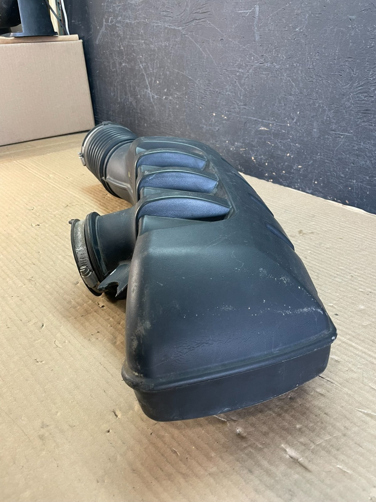 2011-2021 Jeep Grand Cherokee 5.7 V8 Air Intake Resonator Box af3508 DG2