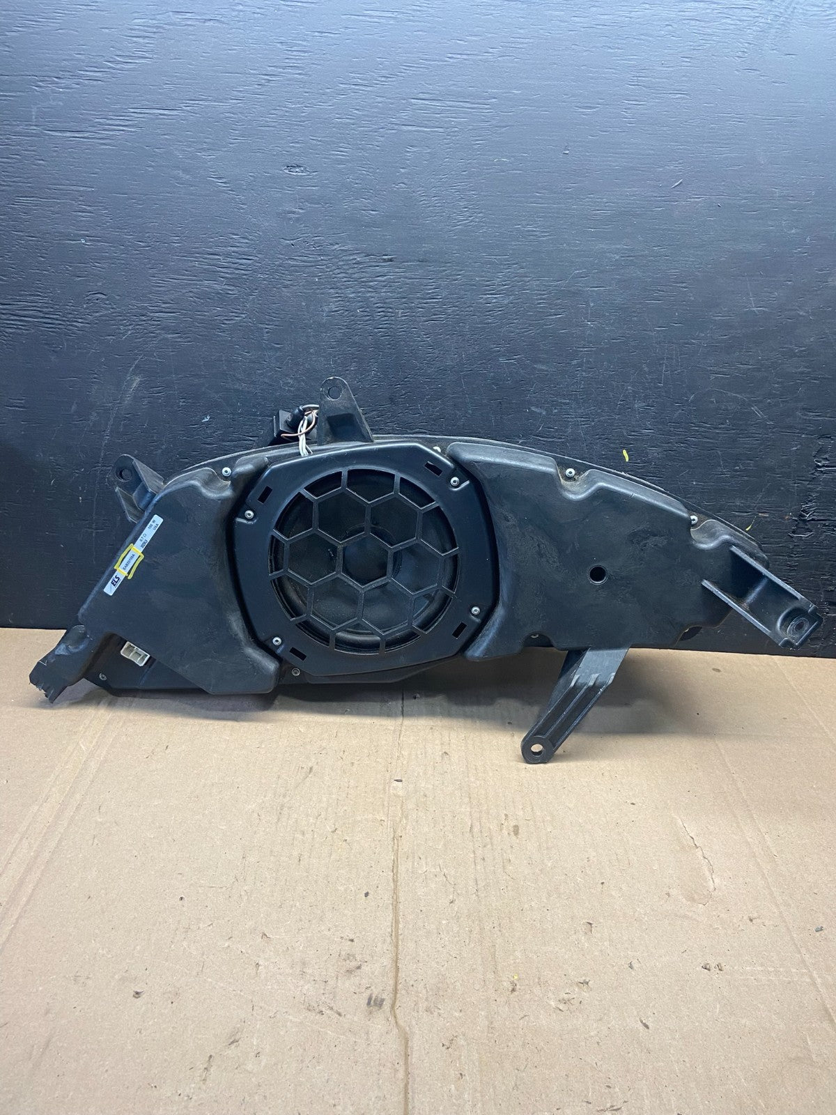 2007 to 2011 Acura RDX Subwoofer Audio Speaker EAB20109A O9916 DG0