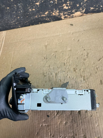2005 to 2010 Honda Odyssey Am Fm Cd Player Radio Receiver AB3133 DG1