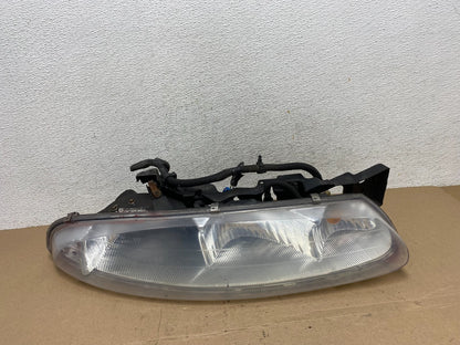 1995 to 1999 Oldsmobile Aurora Right Passenger RH Side Headlight AF4415 DW0