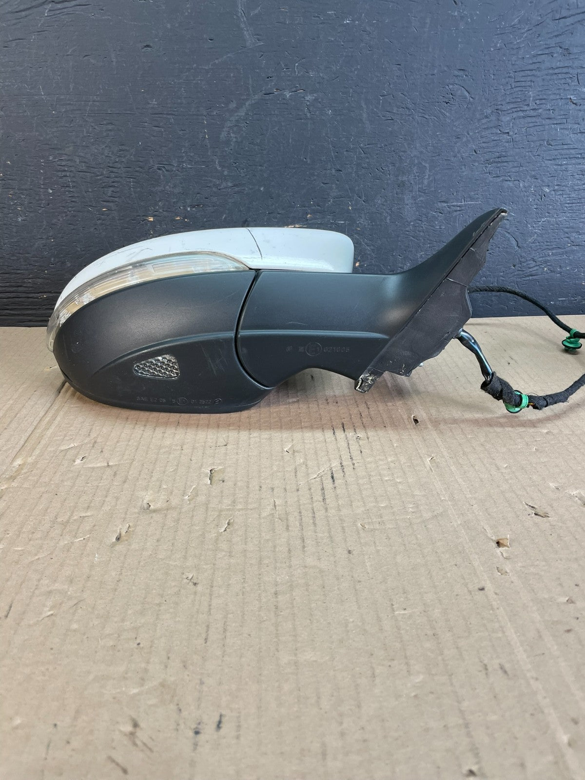 2009 to 2012 Volkswagen CC Right Passenger Power Door View Mirror AD8651 DW3