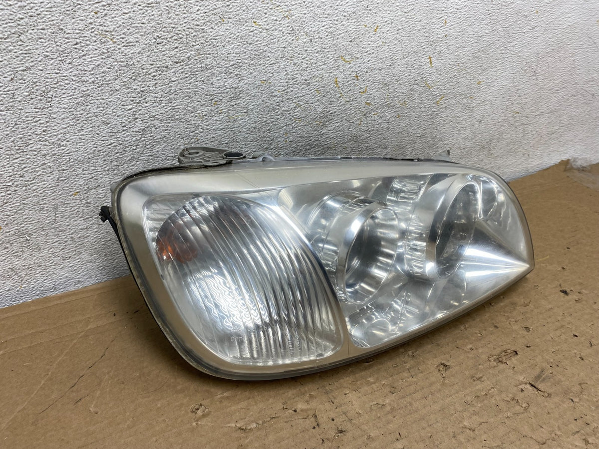 2004 2005 Hyundai XG350 XG Right Passenger RH Headlight Halogen AH8997 DW1