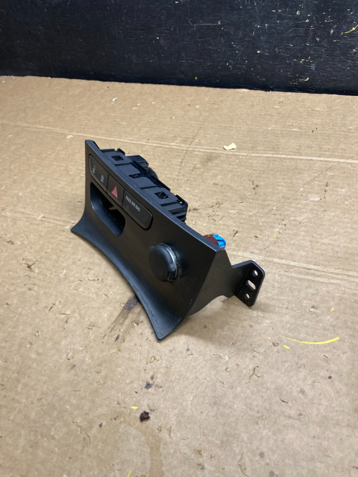 2013-2016 Chevy Malibu Hazard Socket Traction Control Button Panel Trim T4648 DG1