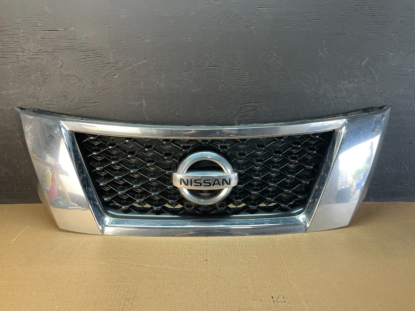 2013 to 2016 Pathfinder Front Upper Chrome Camera Grill Grille AF5198 DG0