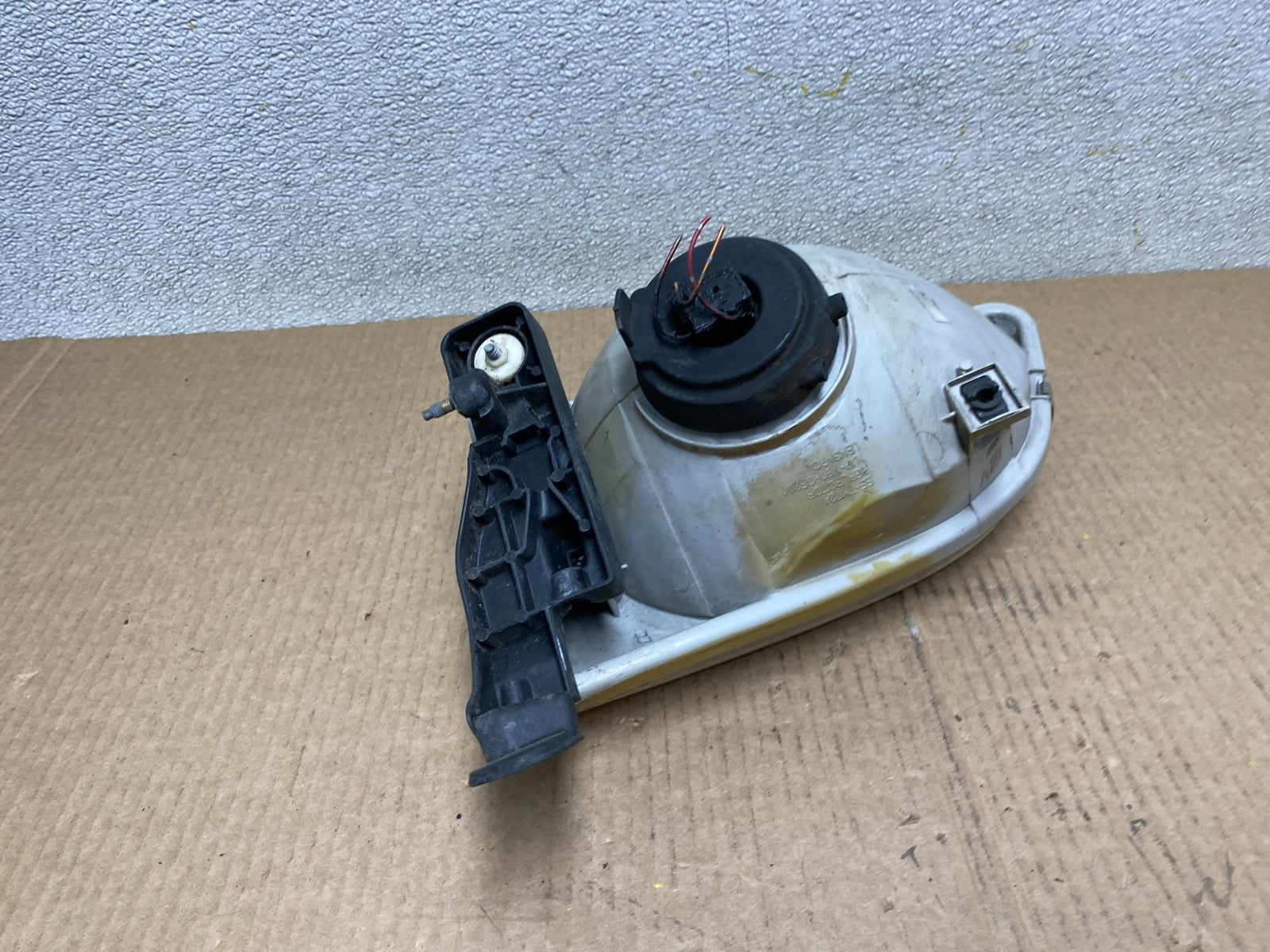 2001 2002 2003 Toyota Sienna Right Passenger Rh Side Headlight Halogen W3834 DW6