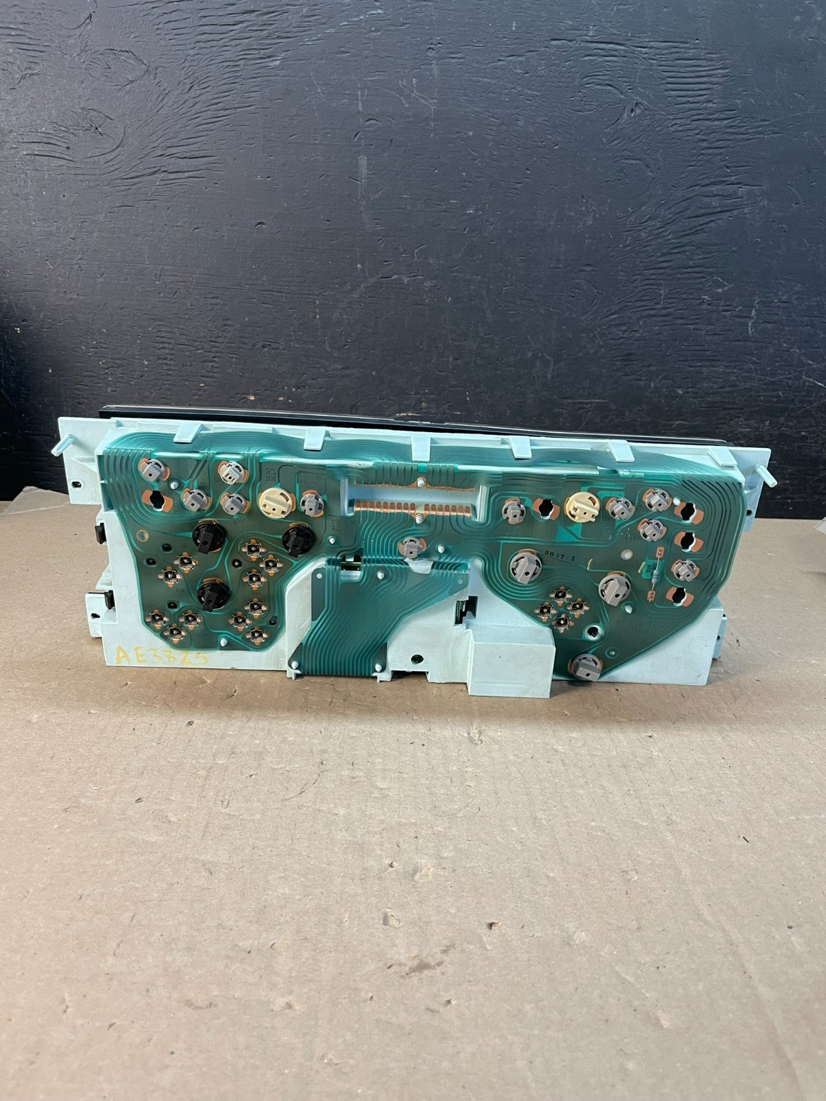 1995-1999 Silverado/Sierra/Yukon/Tahoe Speedometer Instrument Cluster ae3325 DG8