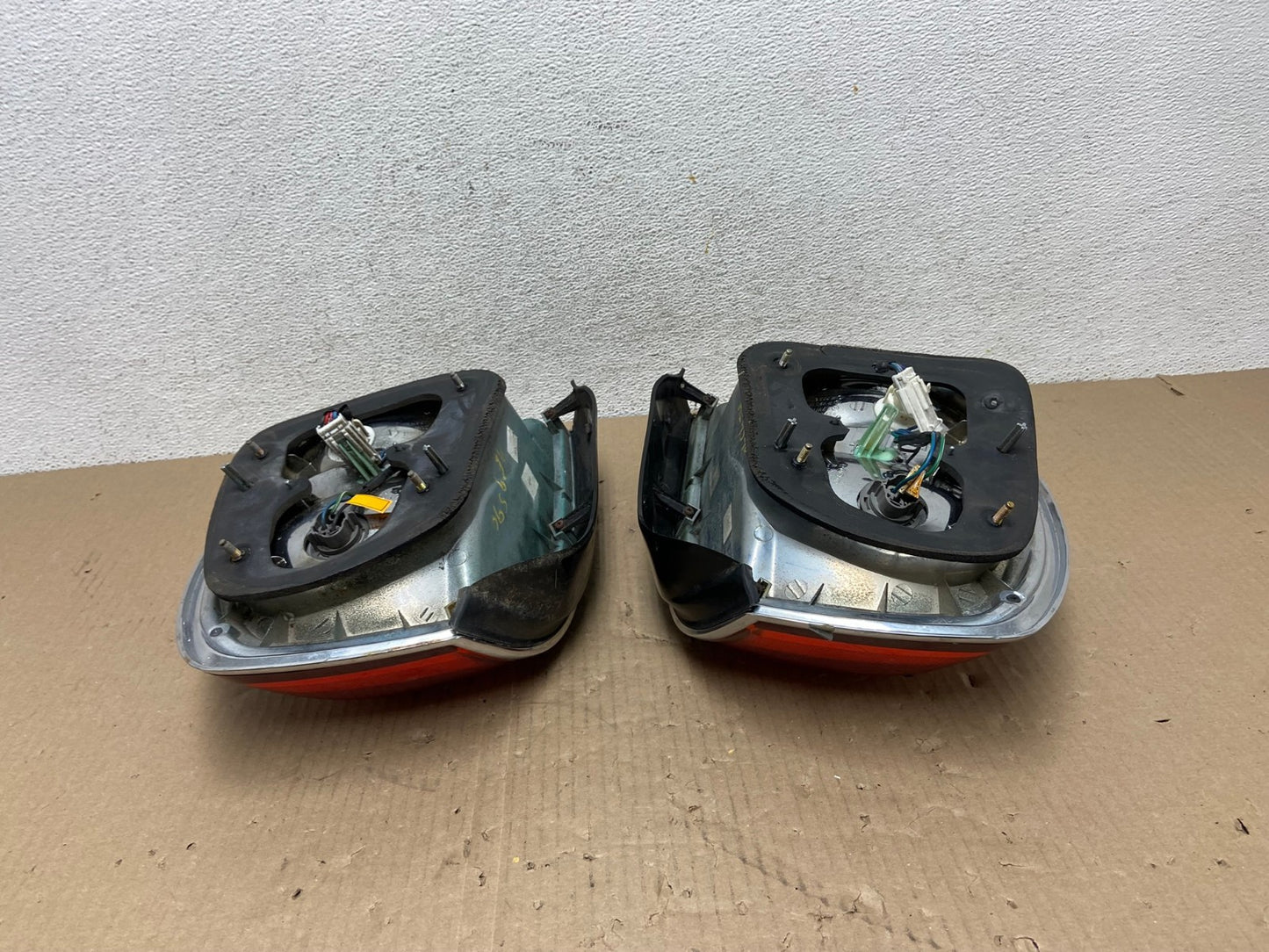 2001-2003 Hyundai XG300 XG350 XG Left+Right Side Tail Lights AE9590 LK9