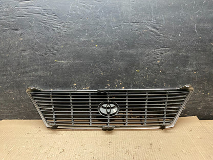 1995 1996 1997 Toyota Avalon Front Upper Grill Grille  OEM X8265 DG4