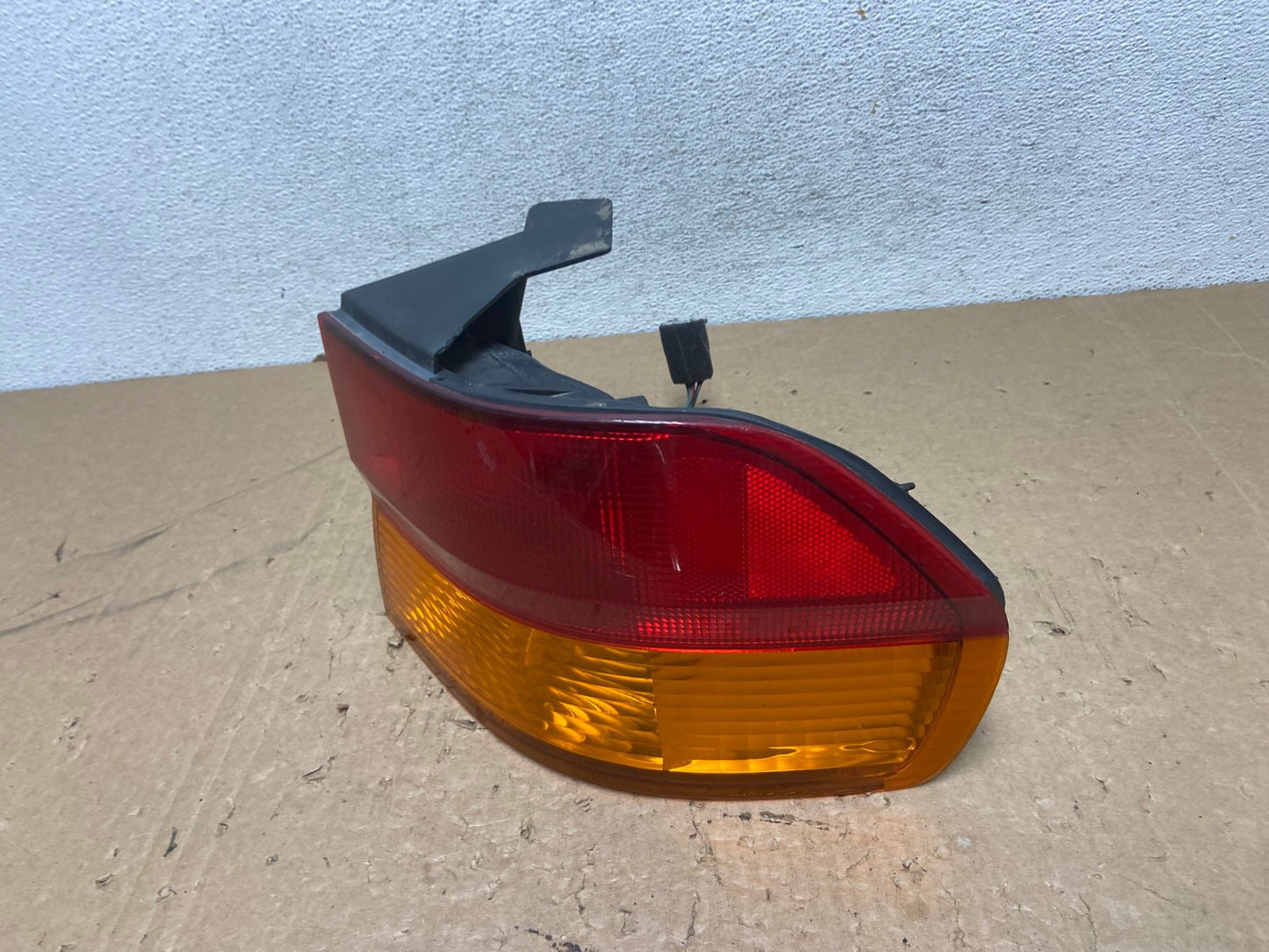 2002 2003 2004 Honda Odyssey Right Passenger Side Tail Light AG1299 LK1