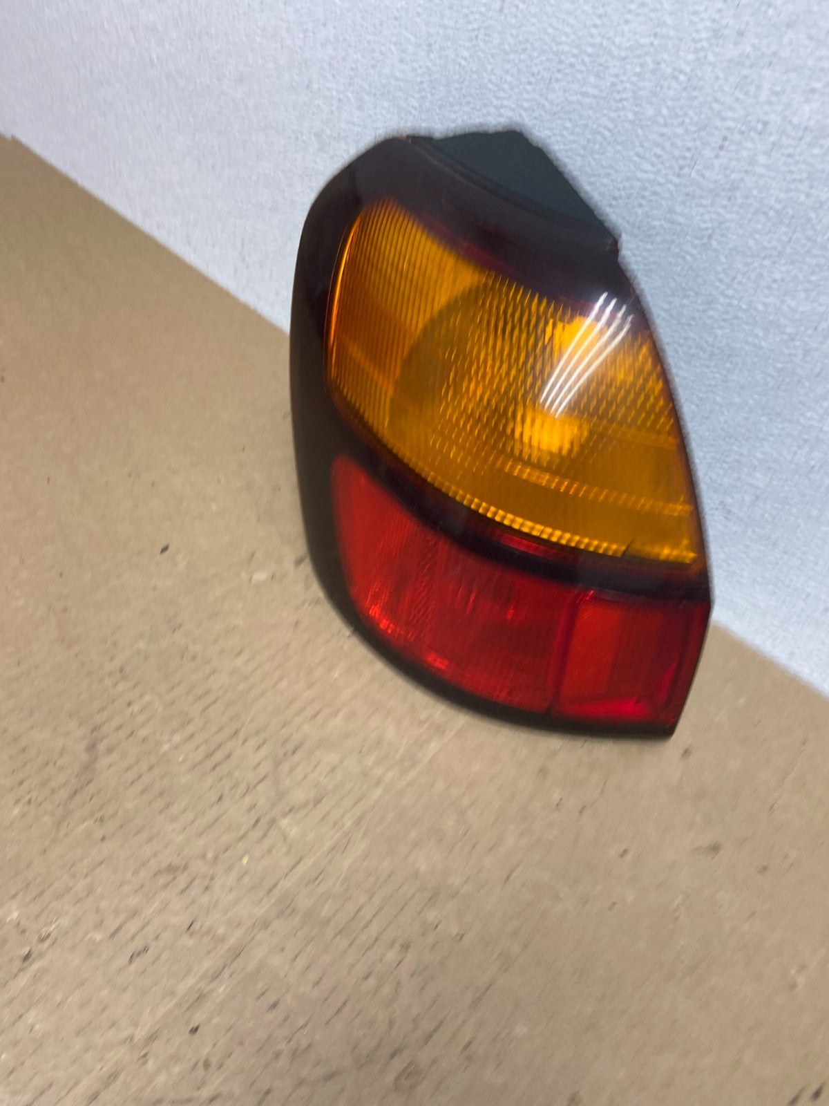 2001 to 2004 Subaru Legacy Outback Left Driver LH Tail Light AC1140 DW1