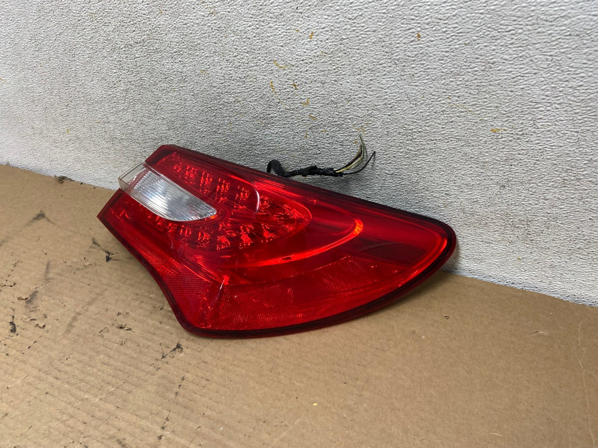 2011-2014 Chrysler 200 Sedan Right Passenger Side RH Tail Light AH4339 LK2
