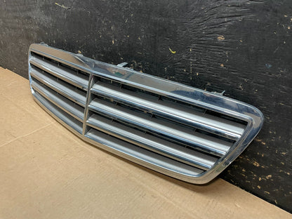 2001 to 2007 Mercedes C-Class Front Upper Grill Grille OEM Y9340 DG2
