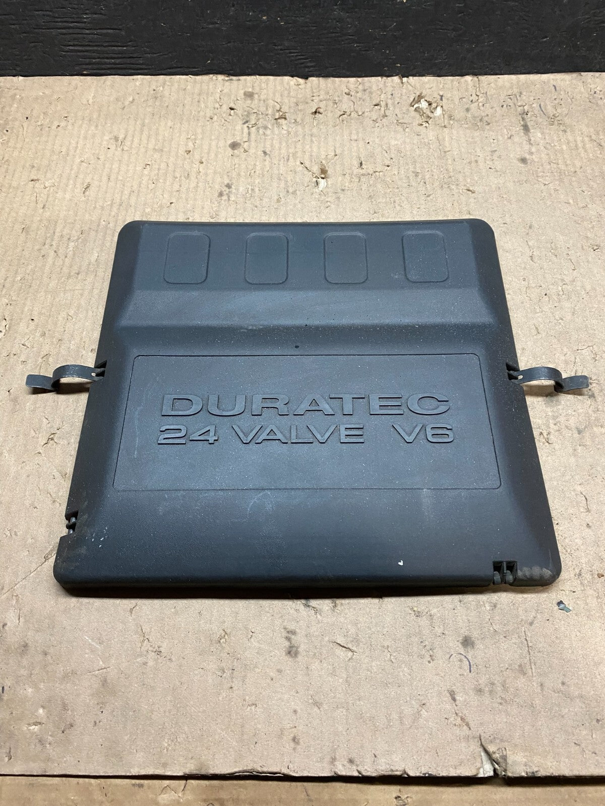 2008 to 2012 Ford Escape Engine Motor Cover Oem j1261 DG0