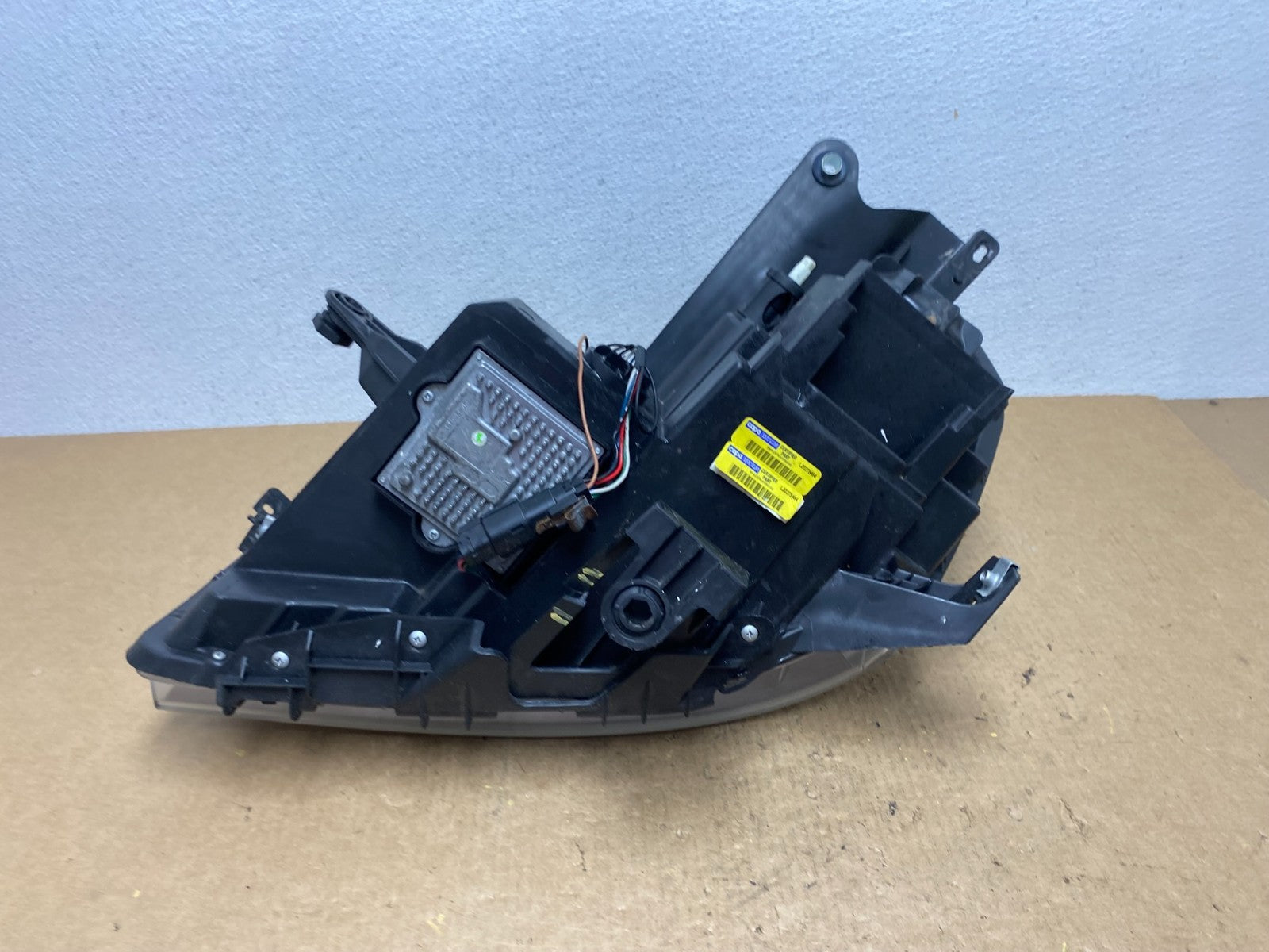 2013-2016 Gmc Acadia Right Passenger RH Side Led Halogen Headlight TYC AC3567 DW8