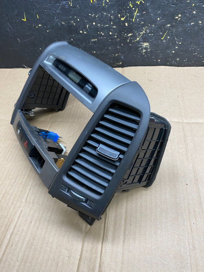 2007 to 2012 Hyundai Santa Fe Center Air Vent A/C Clock Bezel Trim OEM aa4502 DG2