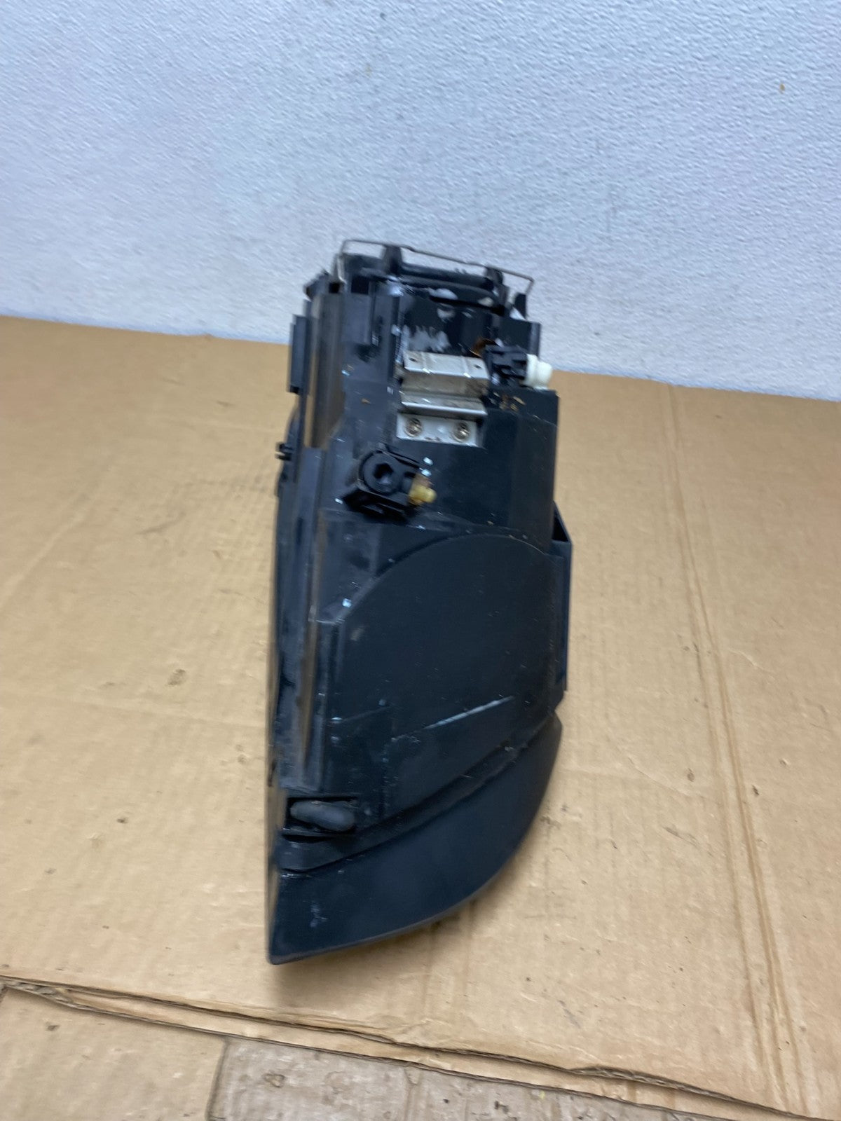 2004 to 2007 Volvo S40 Left Driver LH Side Headlight AC7525 DW5
