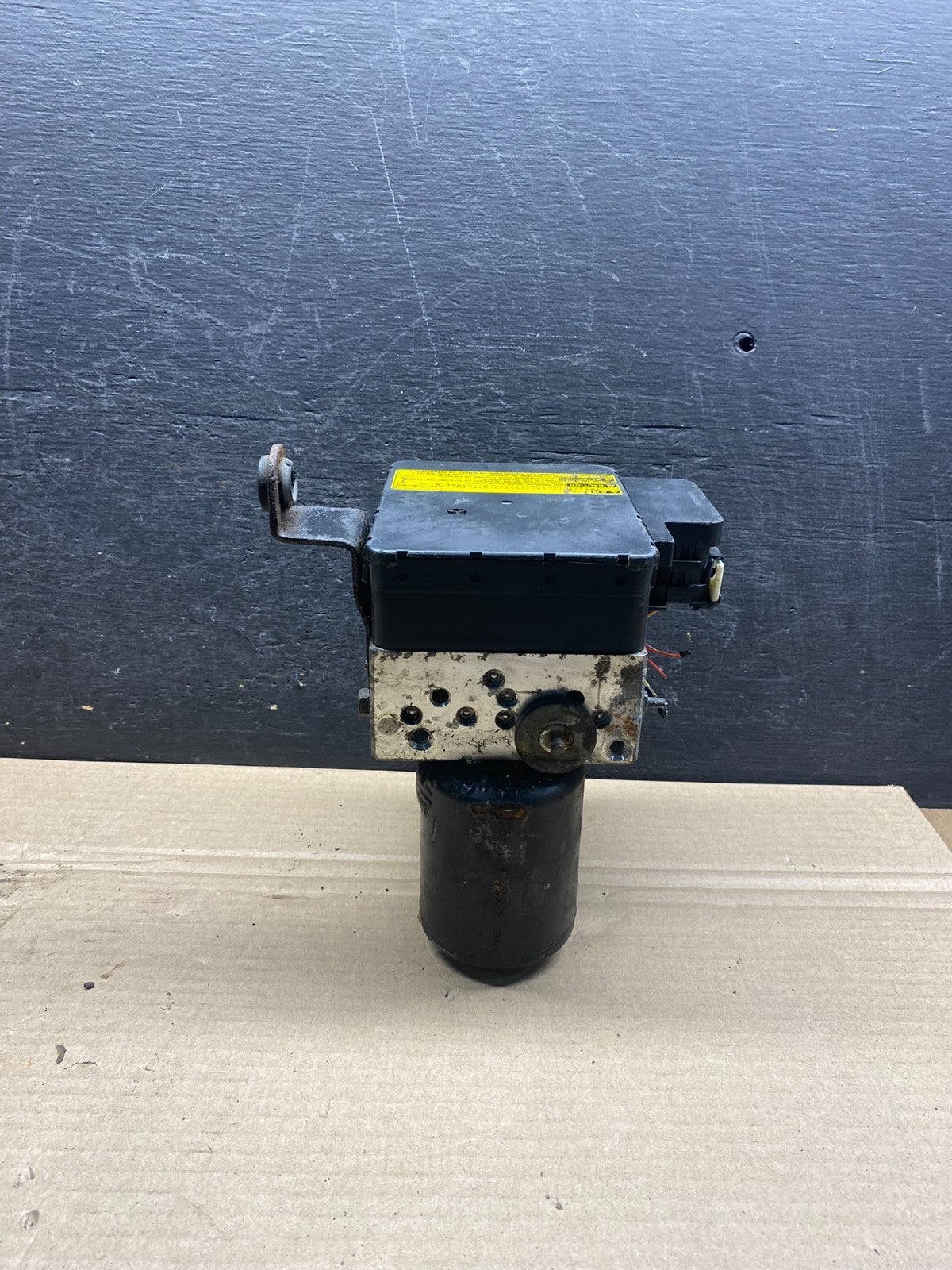 2004 - 2009 Toyota Prius ABS Brake Pump Anti Lock Module AH7598 DG3