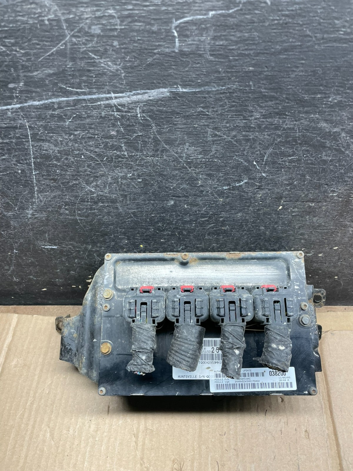 2010 Dodge Caravan Town & Country Engine Computer ECU OEM X4281 DG0