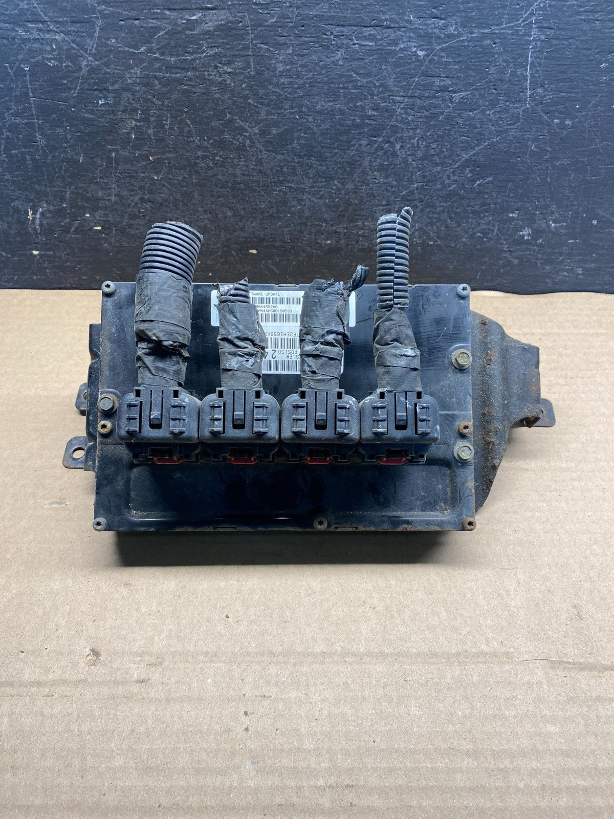 2008 Caravan Town & Country 3.3L Engine Control Unit ECU Module ae0042 DG0