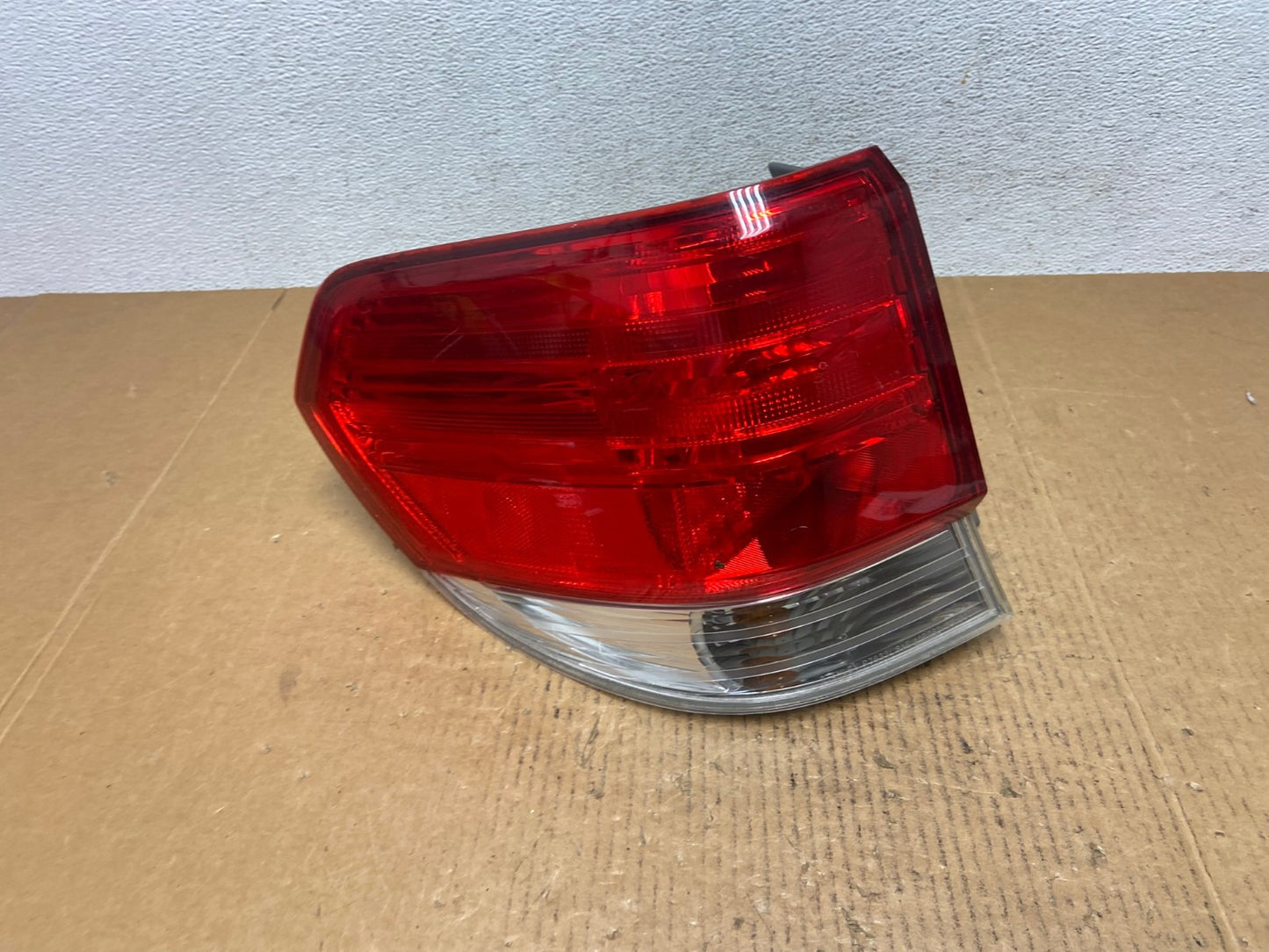 2008 2009 2010 Honda Odyssey Left Driver LH Side Tail Light AE0317 LK0