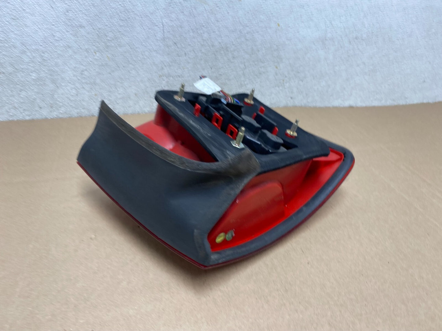 1999-2001 Audi A6 Wagon Oem Right Passenger Rh Side Tail Light Oem J8272 DW4