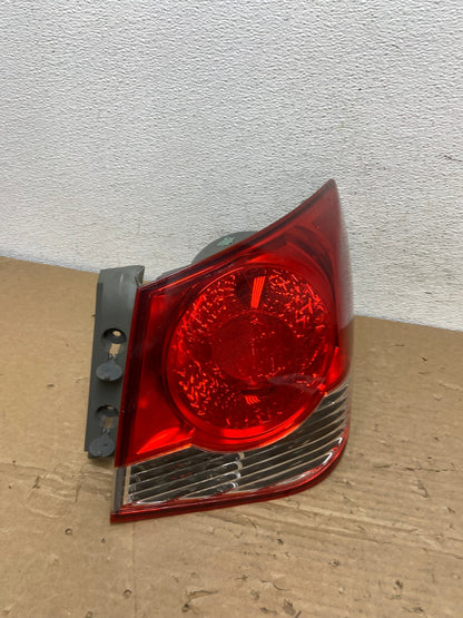 2011 2012 2013 2014 Chevrolet Cruze Right Passinger RH Side Tail Light AD4114 LK2