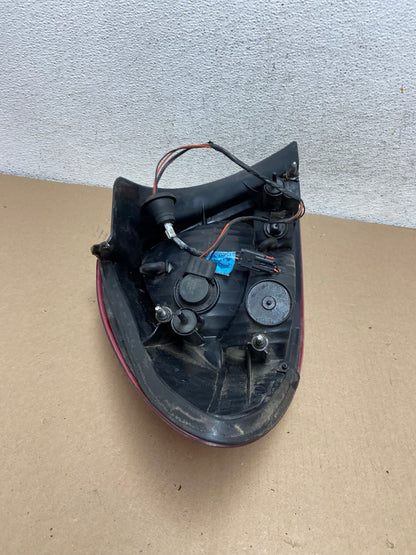 2004 2005 2006 2007 Ford Taurus Right Passenger Side Tail Light AF2998 LK5