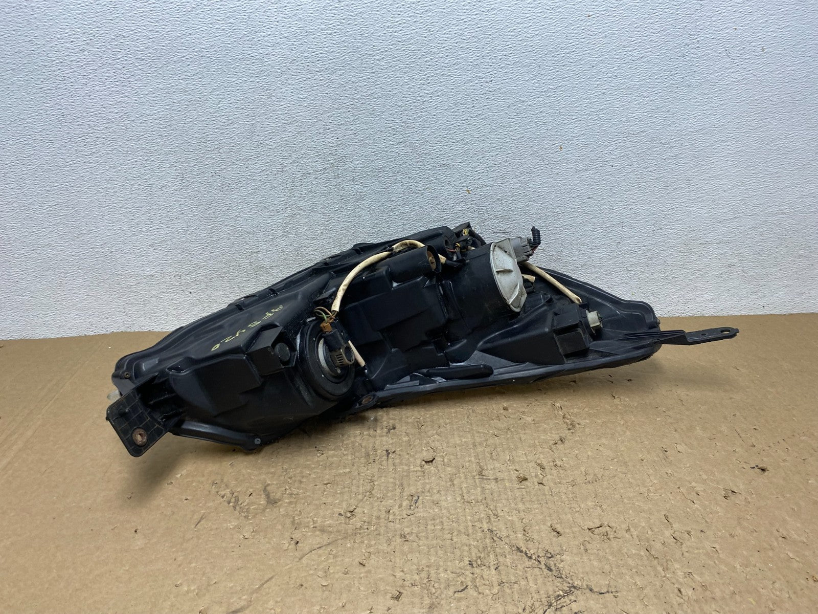 2010 2011 2012 Subaru Legacy Outback Left Driver Halogen Headlight AF8420 DW5