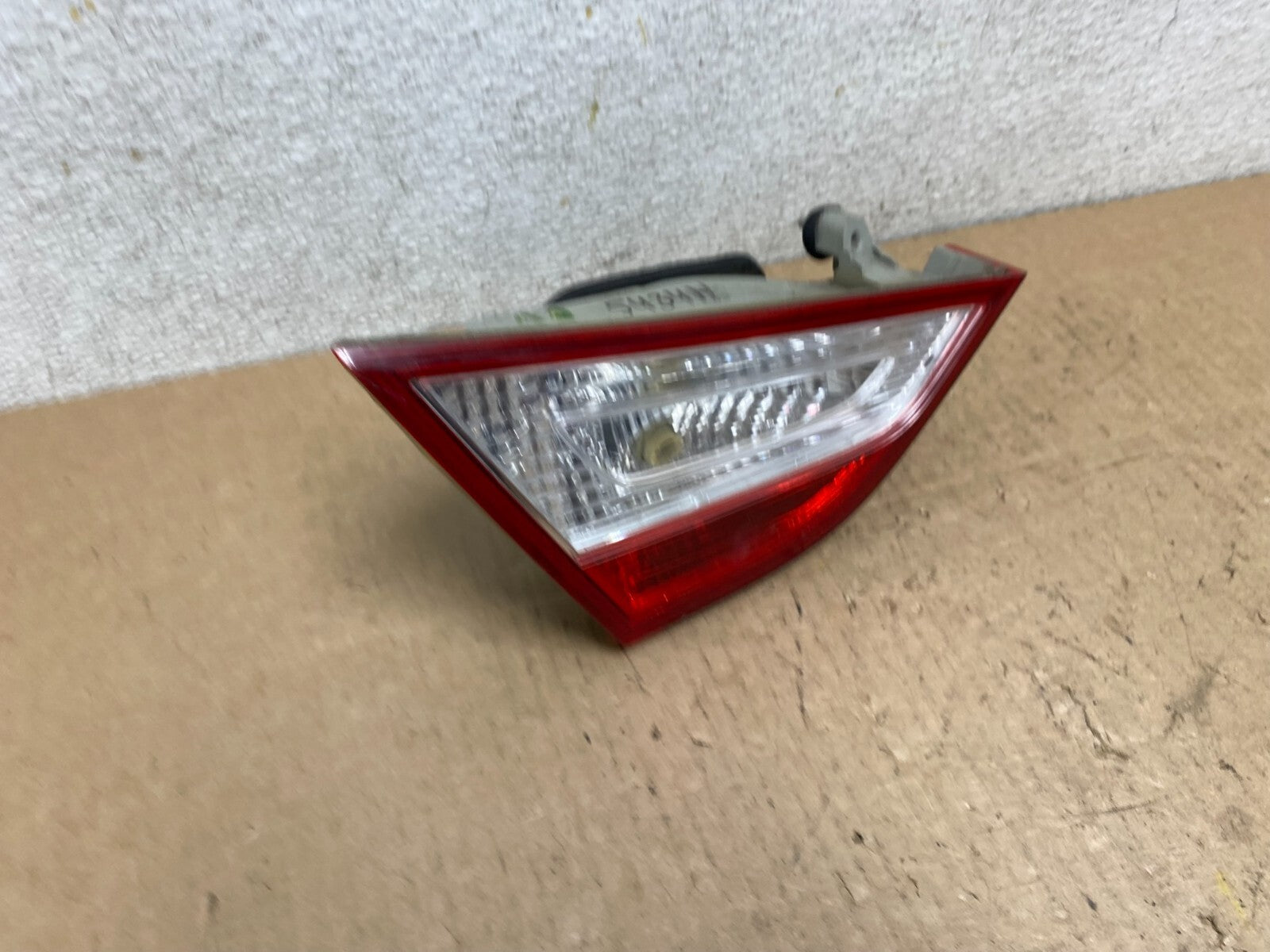 2011 2012 2013 2014 Hyundai Sonata Left Driver Inner Tail Light Oem L8458 DW2