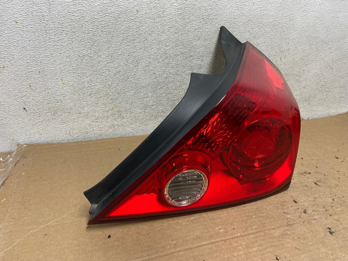 2008 to 2013 Nissan Altima Coupe Tail Light Right Passenger Side AH9022 LK1