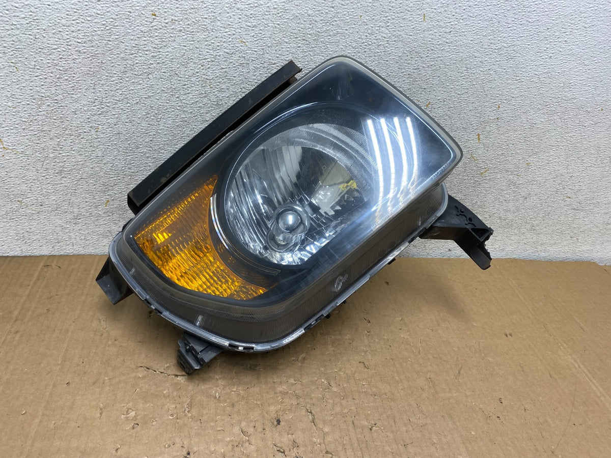 2003 to 2006 Honda Element Right Passenger Rh Side Headlight AI9060 DW0
