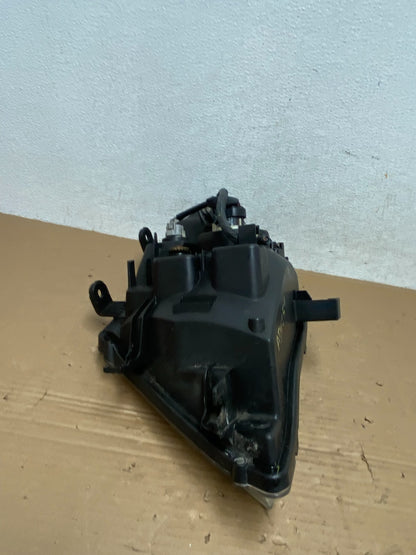 2008 to 2012 Nissan Pathfinder Halogen Headlight Right Passenger AD4259 DW9
