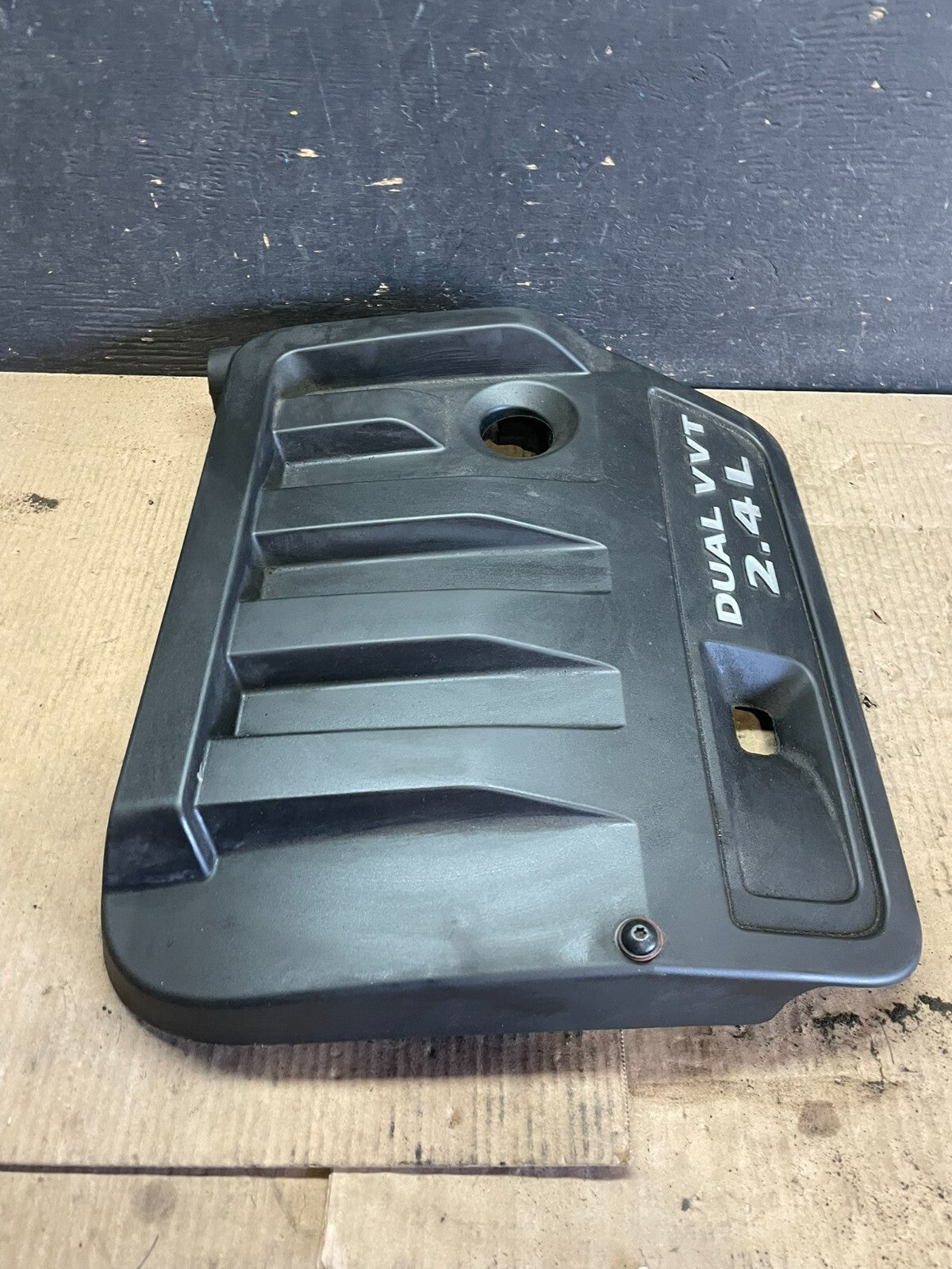 2012 to 2014 Chrysler 200 Engine Cover Top Lid Cover M8837 DG3