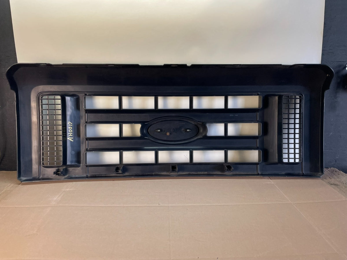 2008 to 2014 Ford Econoline E150 E250 Front Upper Chrome Grill Grille AH0517 DG3