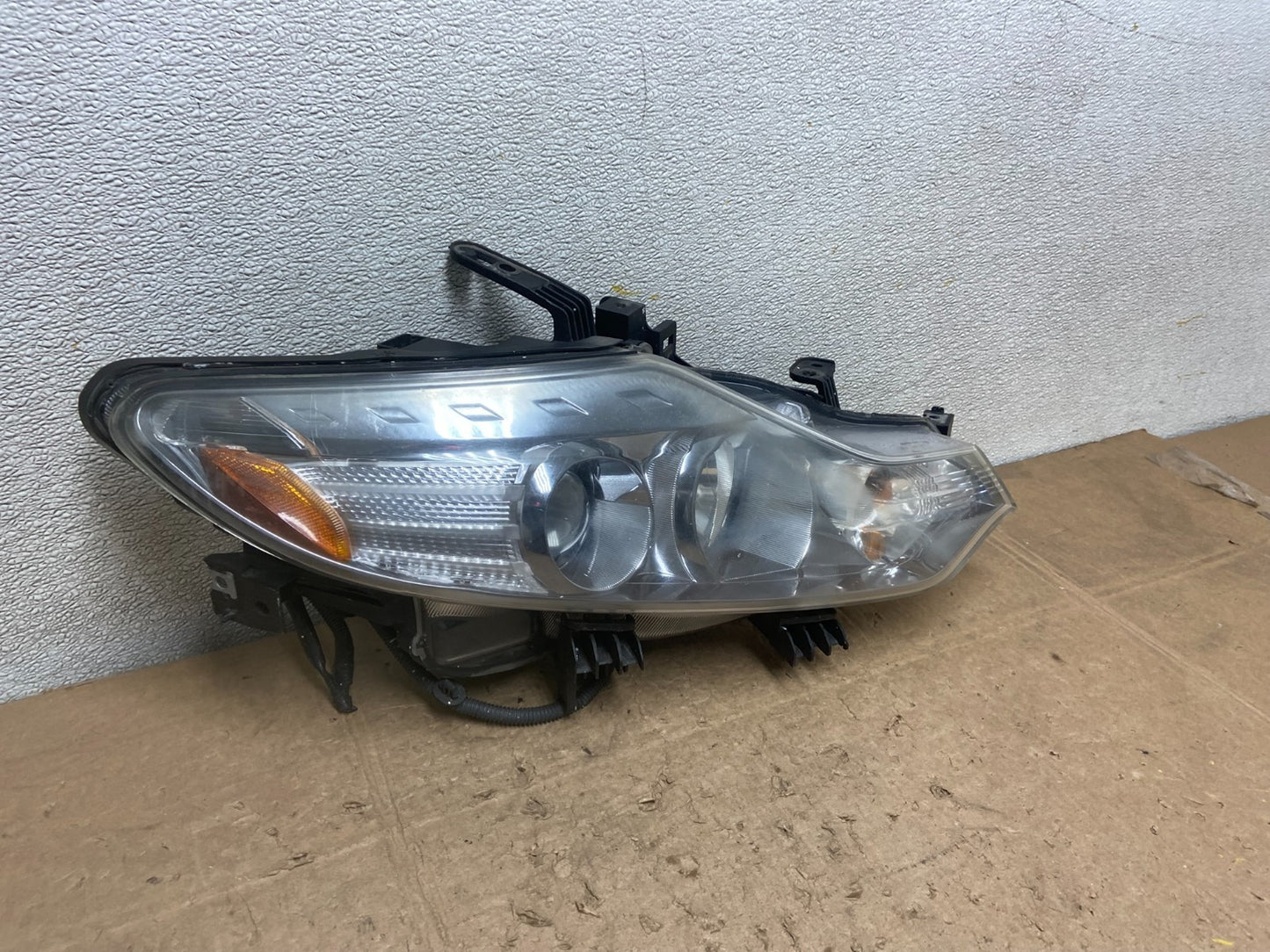 2011 to 2014 Nissan Murano Headlight Right Passenger Rh Oem Halogen Y8332 DW2
