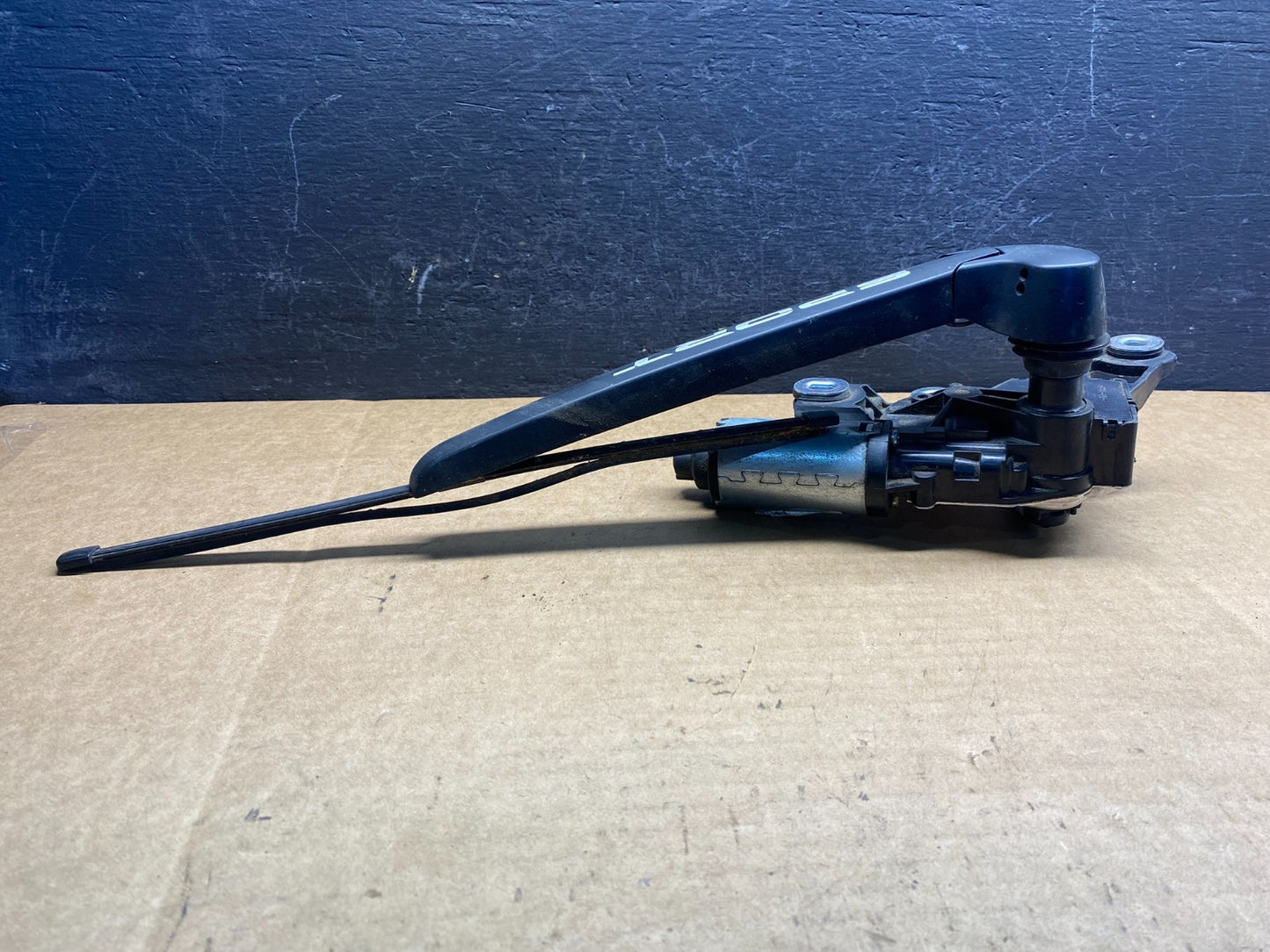 2009 to 2017 Audi Q5 Rear Windshield Washer Wiper Motor AD7511 DG3