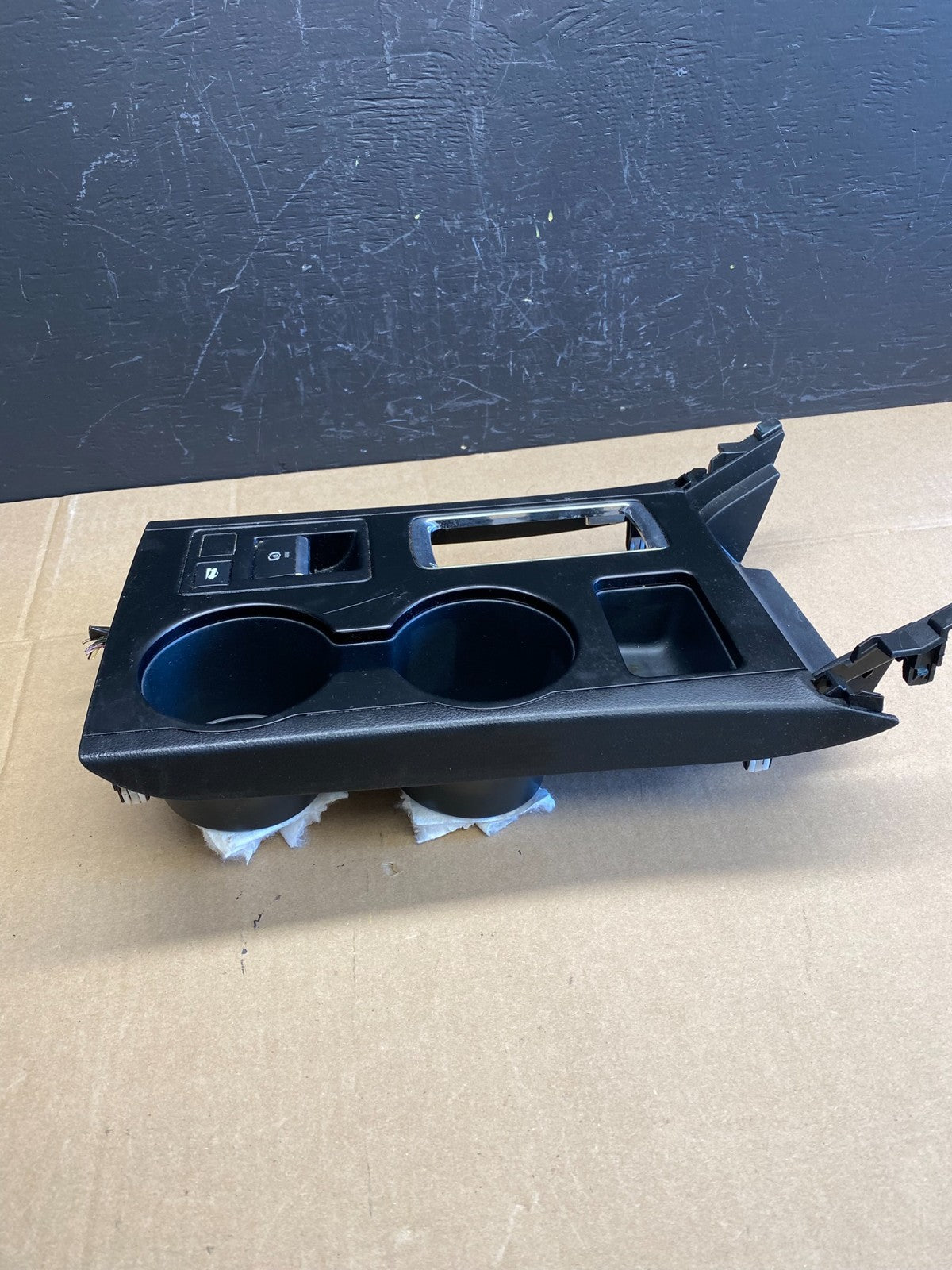 2015 - 2019 Subaru Outback Legacy Console Shifter Trim Cup Holder AB9174 DG2