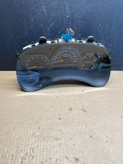 2002 to 2005 Chevrolet Trailblazer Speedometer Cluster Gauge AC6395 DG0