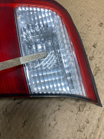 2001 - 2002 Subaru Forester Right Passenger RH Inner Lid Tail Light Oem W7529 DW4