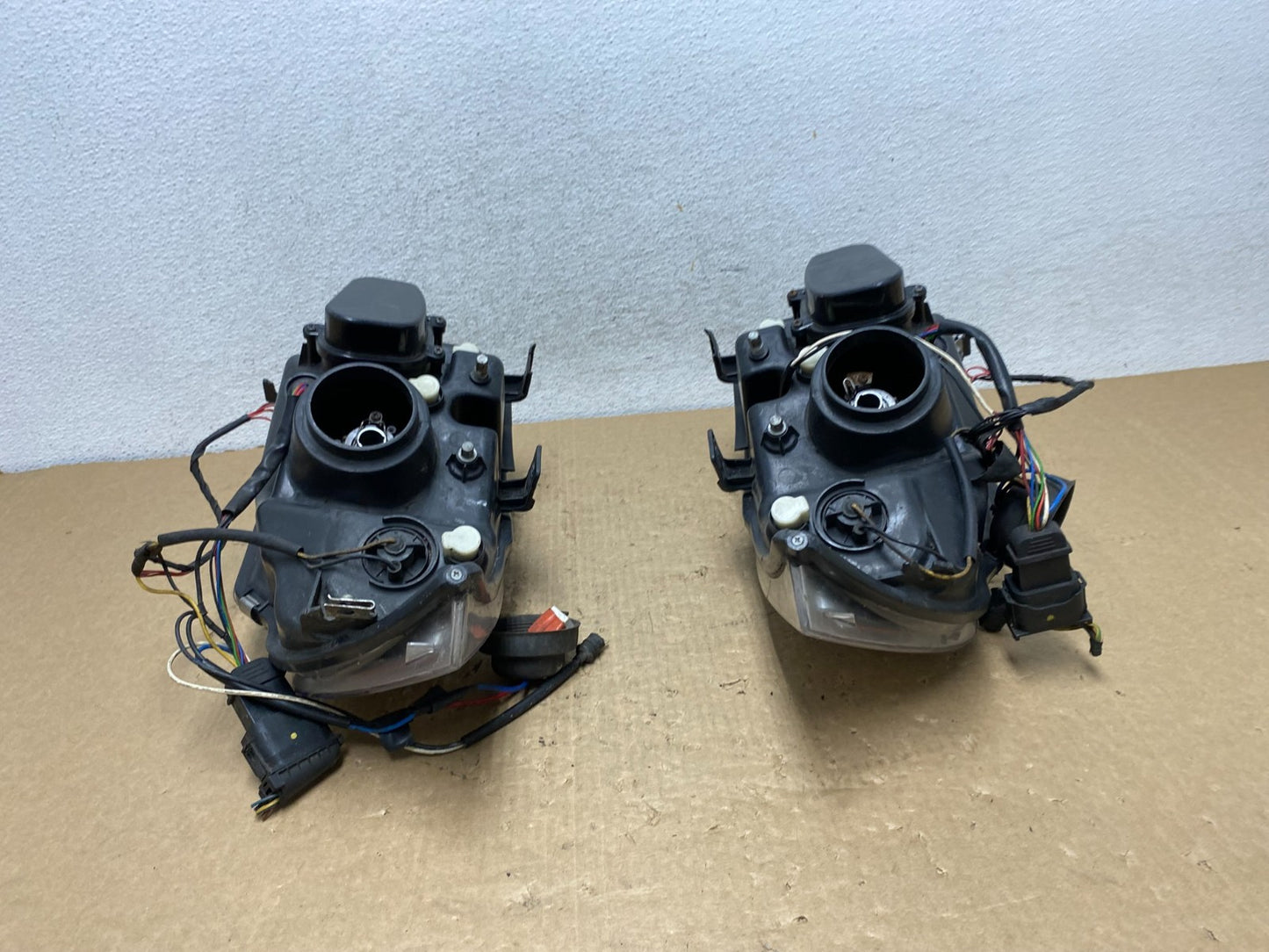 2006 to 2008 BMW 3-Series Sedan E90 Left+Right Set Side LED Headlights AF7932 DG12