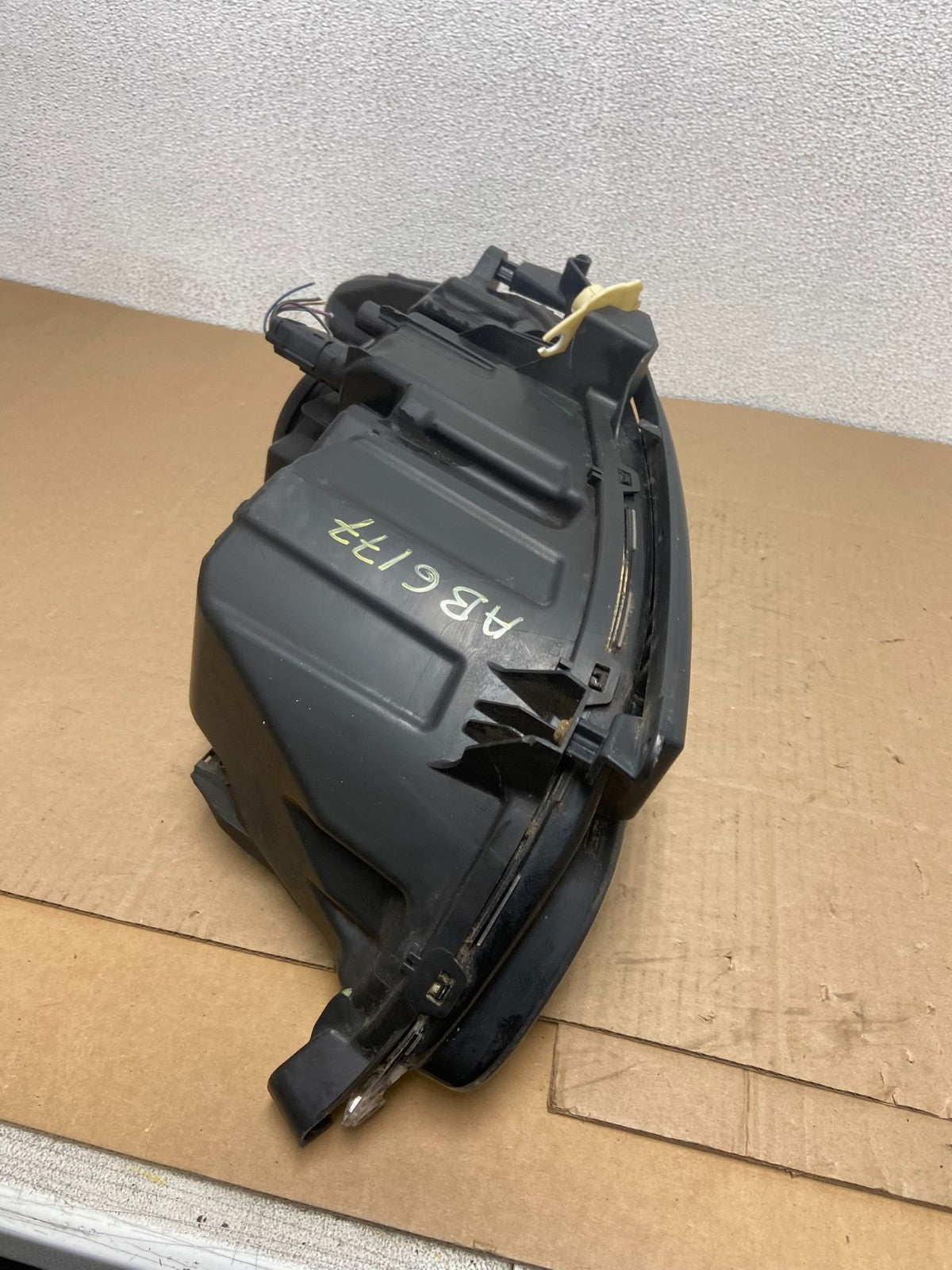 2013 to 2016 Ford Fusion Right Passenger Rh Side Headlight AB6177 DW8