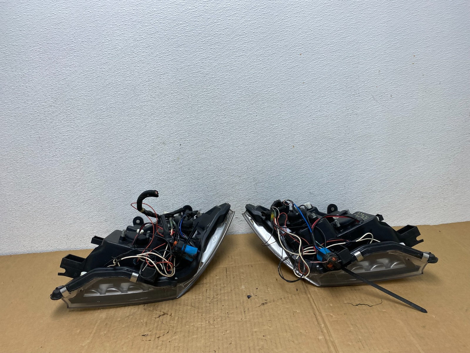 2005-2008 Nissan Pathfinder Left+Right Side Set LED Black Headlights AC7626 DG6